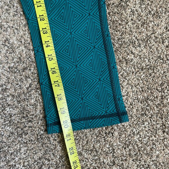 Lucy PerfectCore Collection Capri Yoga Workout Legging, Size Small, Teal/Black - Picture 7 of 10